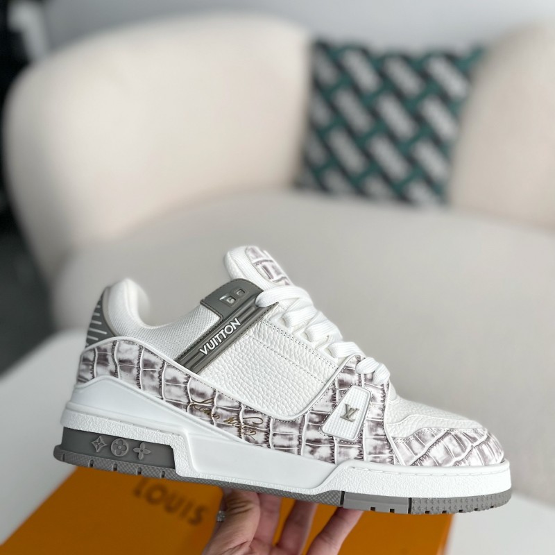 L0*is V*t0n TRAINER SNEAKERS