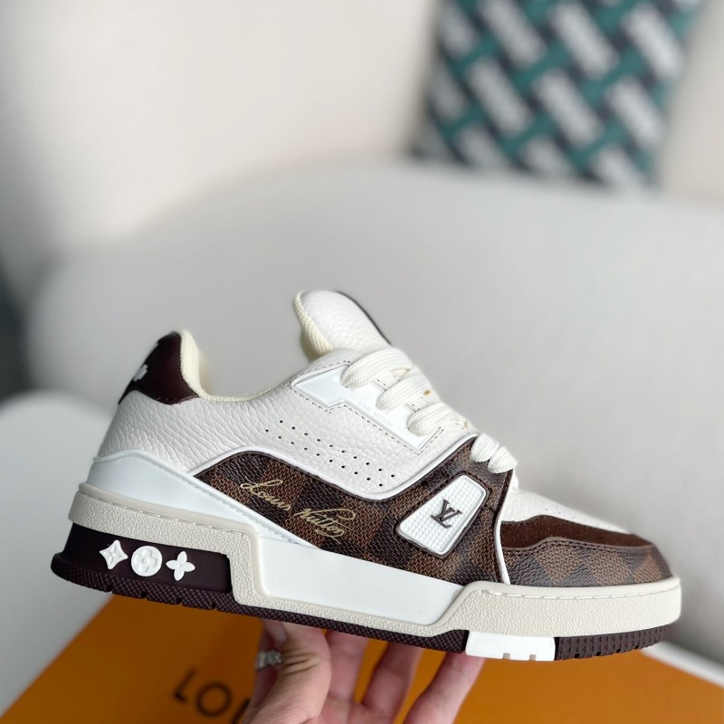 L0*is V*t0n TRAINER SNEAKERS