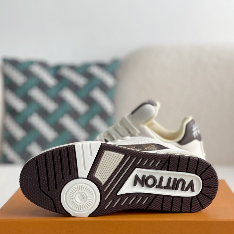 L0*is V*t0n TRAINER SNEAKERS