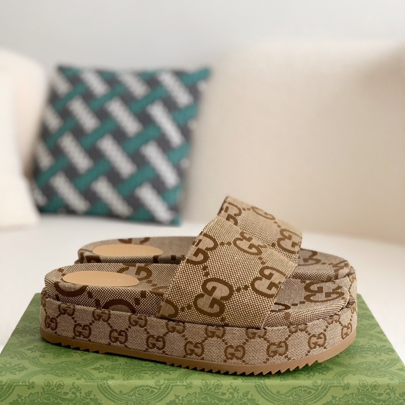 G*u*i Ladies Slippers