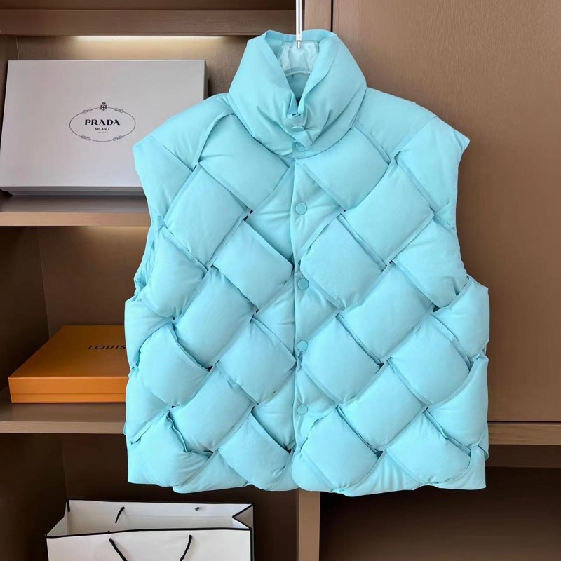 Bo*te*ga Ve*ne*ta Stand collar down jacket