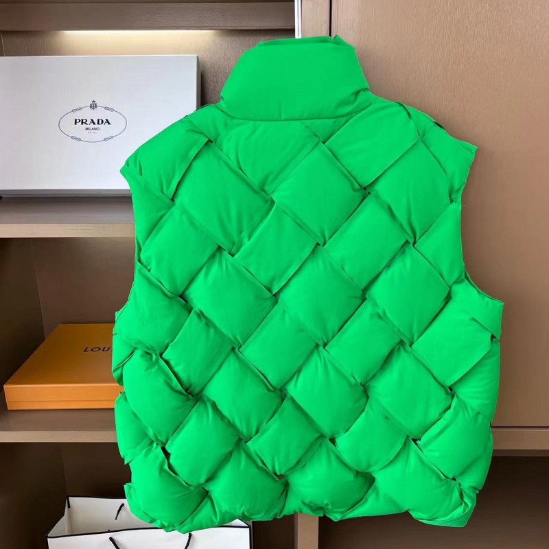 Bo*te*ga Ve*ne*ta Stand collar down jacket