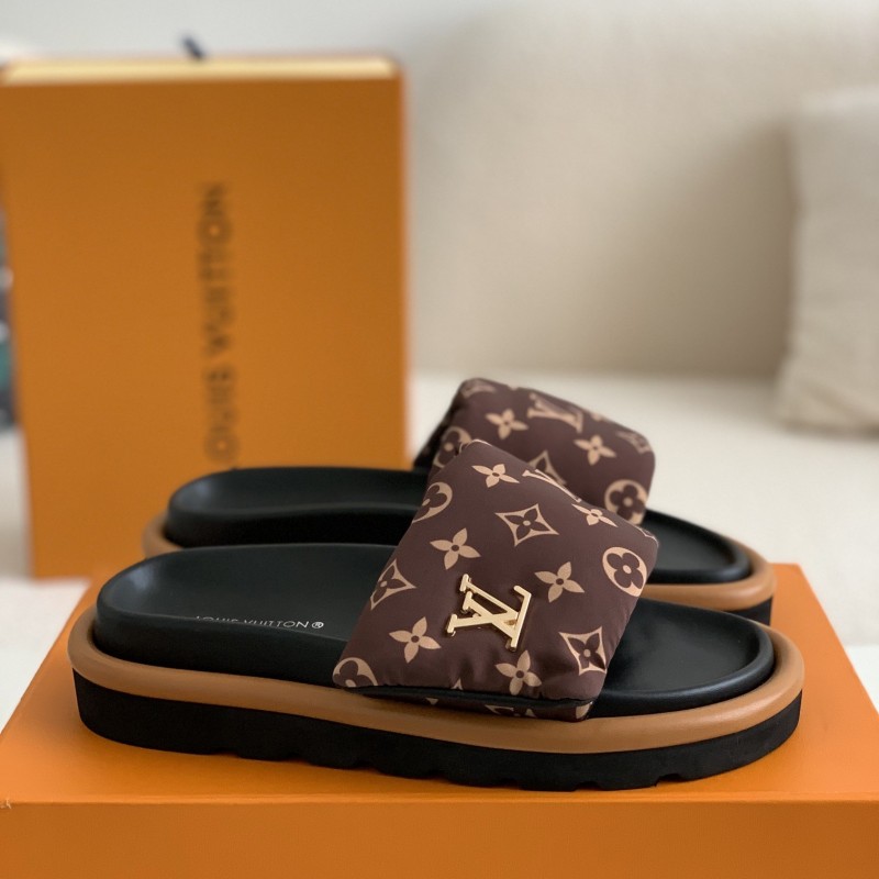 L0*is V*t0n  SLIPPERS