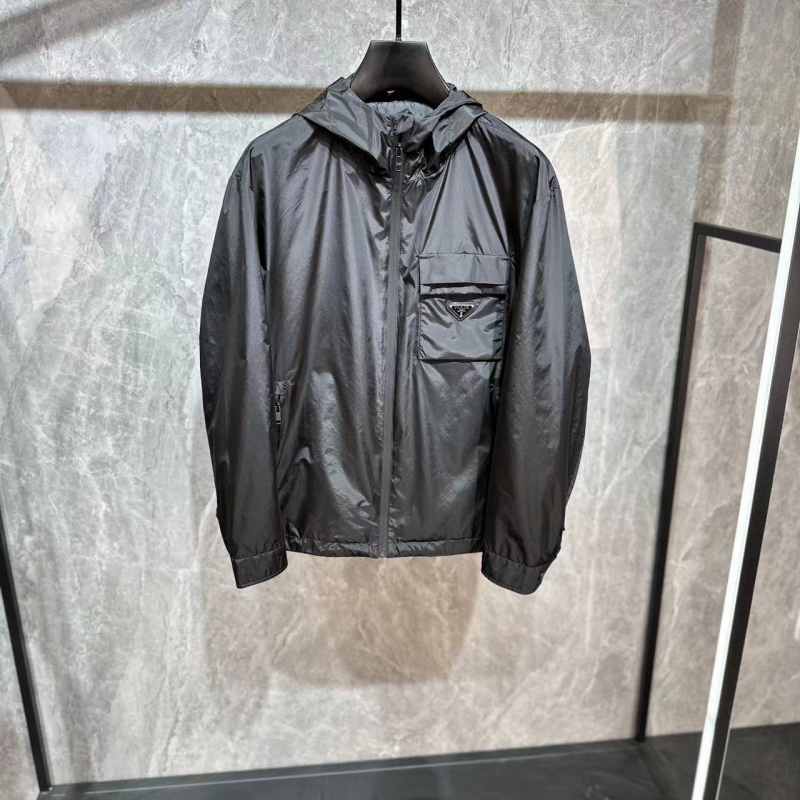 Pra*a Men's Hooded Jacket