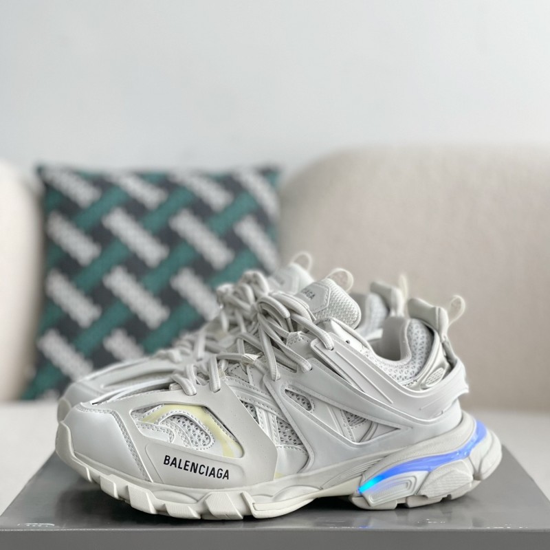 Ba*len*cia*ga Track 1.0 track led Trainers