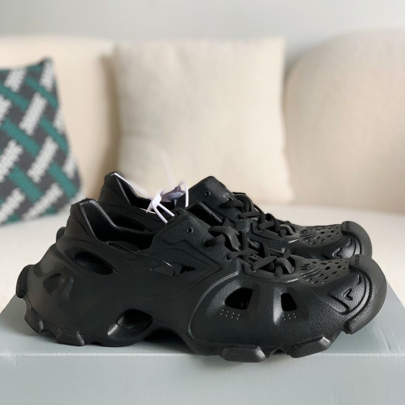 Ba*len*cia*ga rubber sneakers