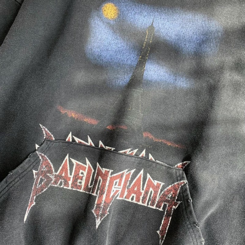 Ba*len*cia*ga Iron Tower print hoodie