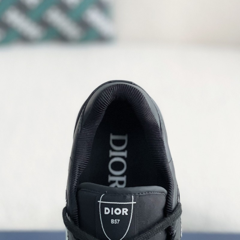 D*0r B57 Sneakers