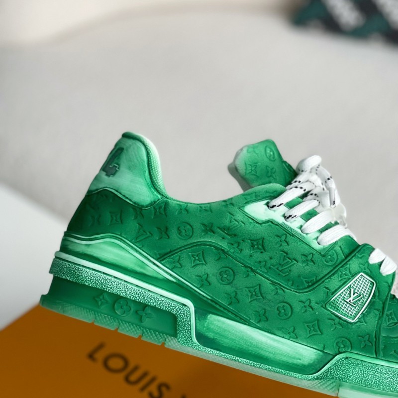 L0*is V*t0n TRAINER SNEAKERS