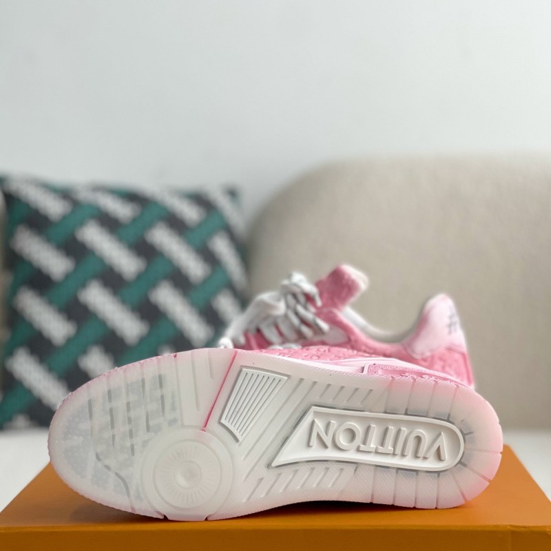 L0*is V*t0n TRAINER SNEAKERS