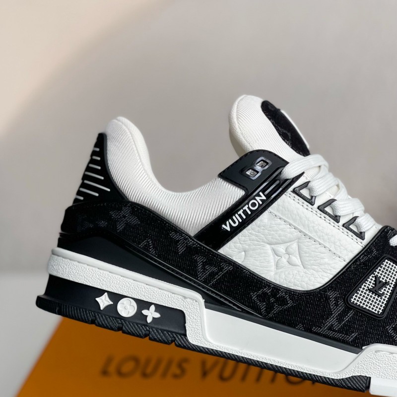 L0*is V*t0n TRAINER SNEAKERS