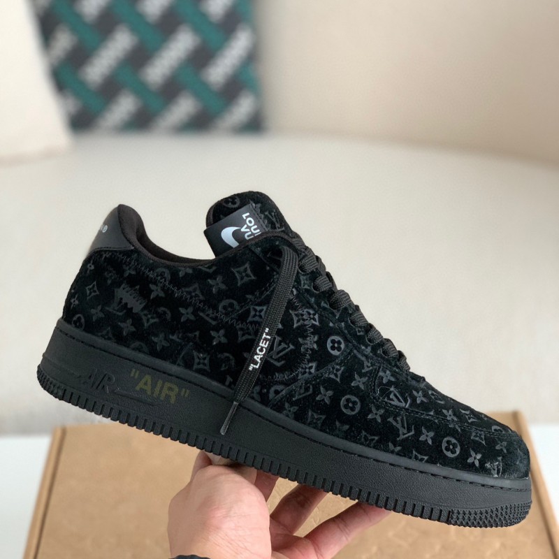 L0*is V*t0n × NIKE AIR FORCE 1 Sneaker