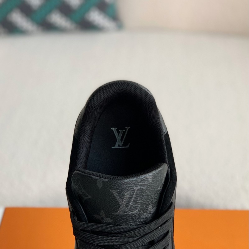 L0*is V*t0n TRAINER