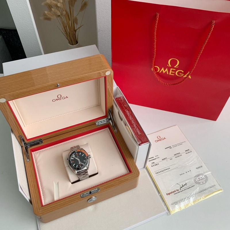 Om**a Seahorse Series Ocean Cosmos  Cup 600-meter dive wristwatch,43.5mm
