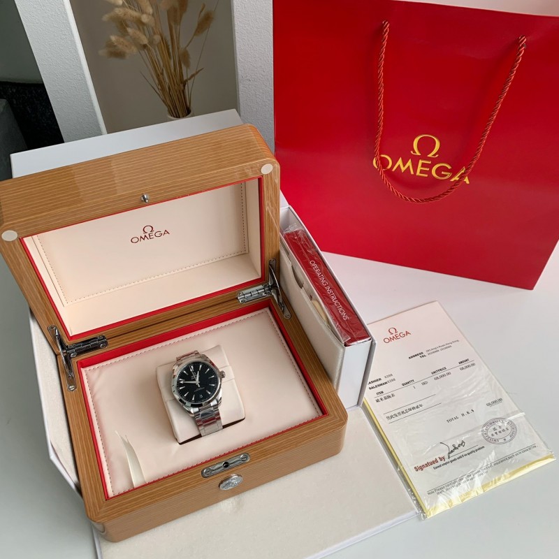 Om**a Seahorse Series AQUA TERRA  150-meter dive wristwatch,41mm