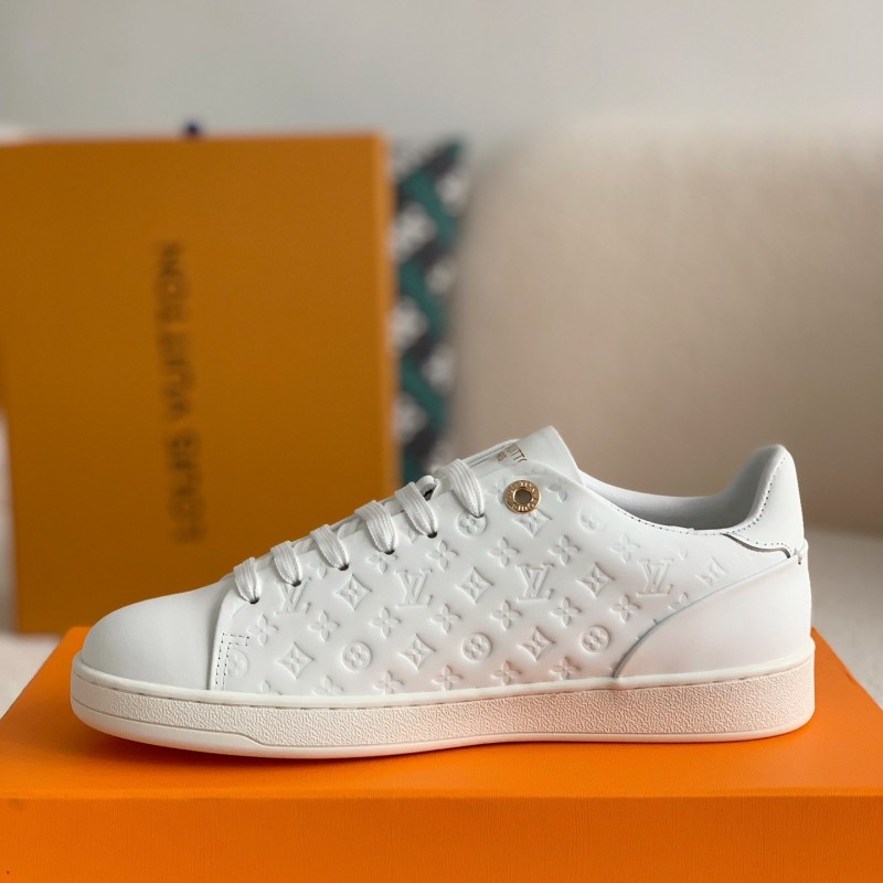 L0*is V*t0n Sneaker
