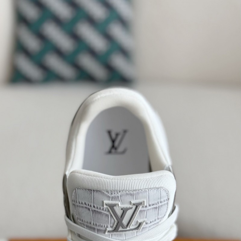 L0*is V*t0n TRAINER SNEAKERS