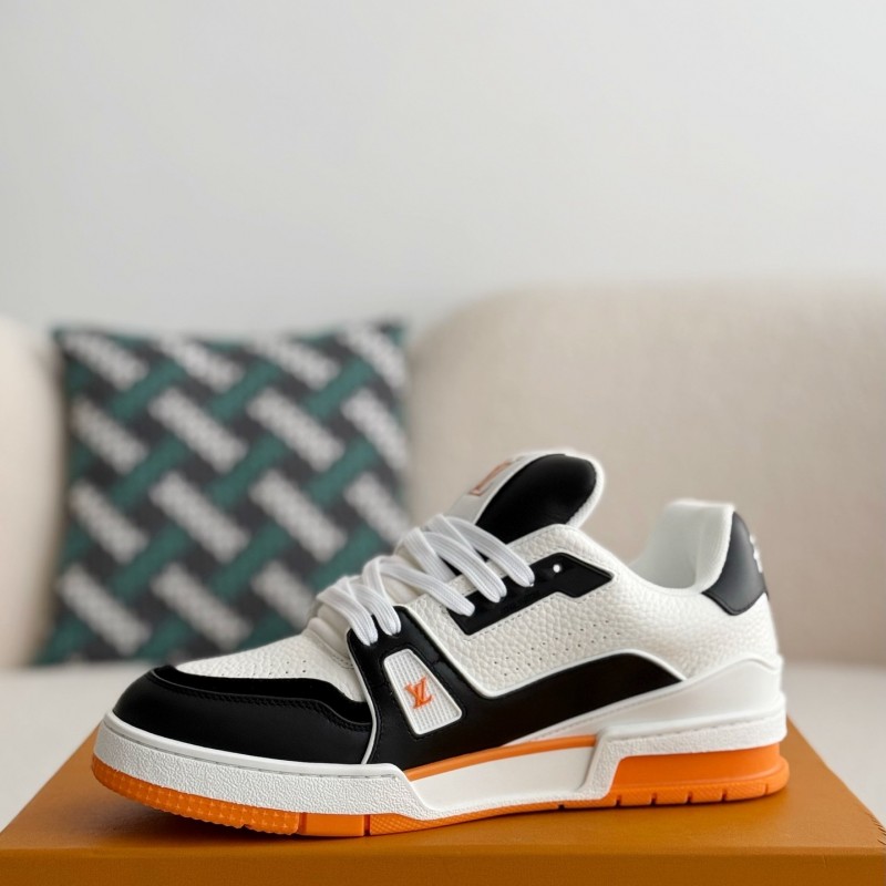 L0*is V*t0n TRAINER SNEAKERS
