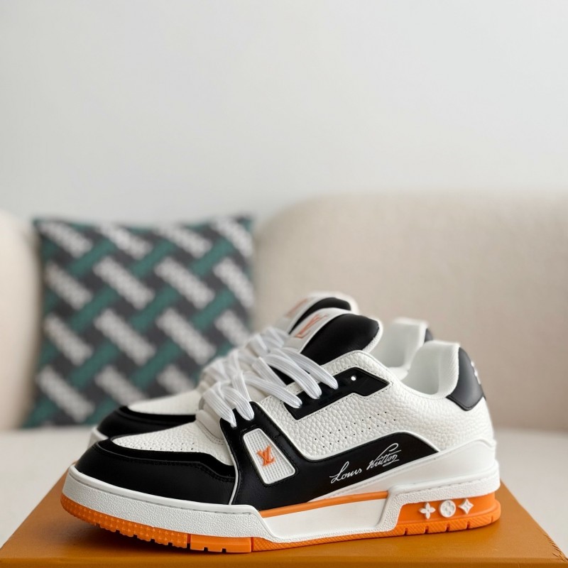 L0*is V*t0n TRAINER SNEAKERS