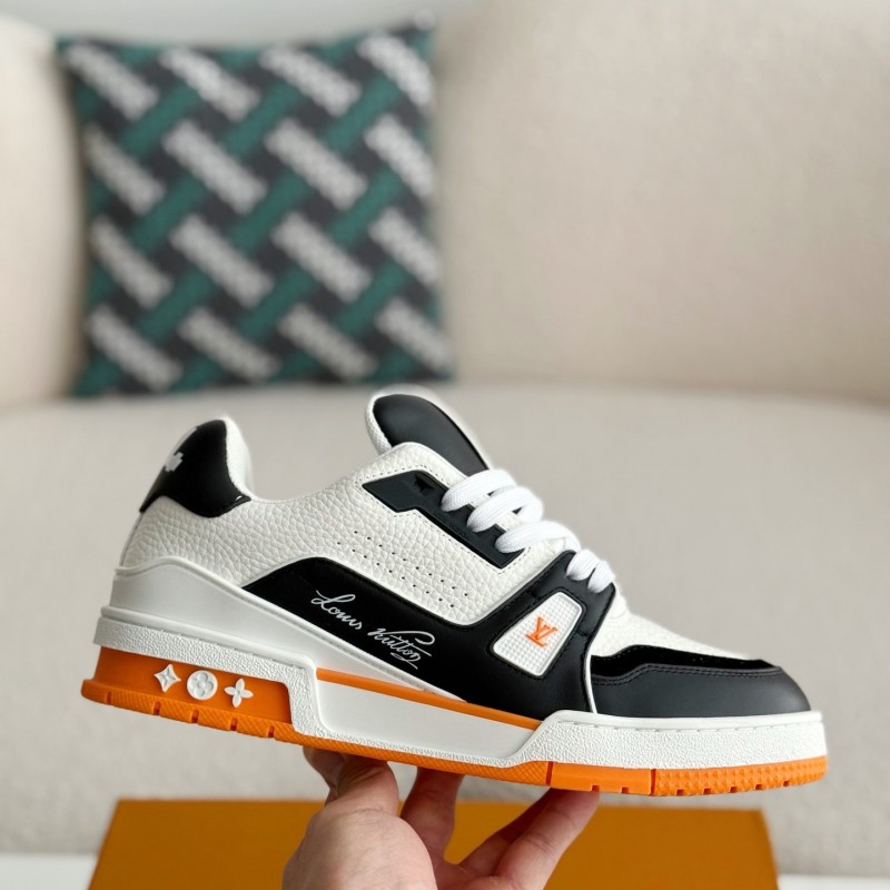 L0*is V*t0n TRAINER SNEAKERS