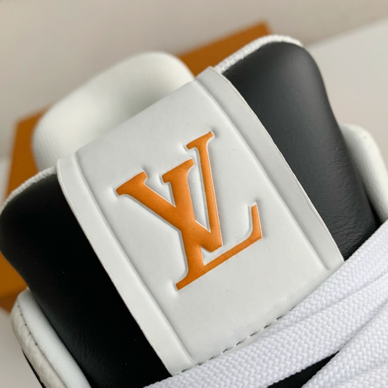 L0*is V*t0n TRAINER SNEAKERS