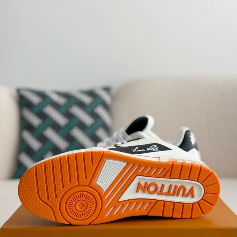 L0*is V*t0n TRAINER SNEAKERS
