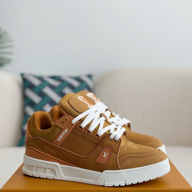 L0*is V*t0n TRAINER SNEAKERS