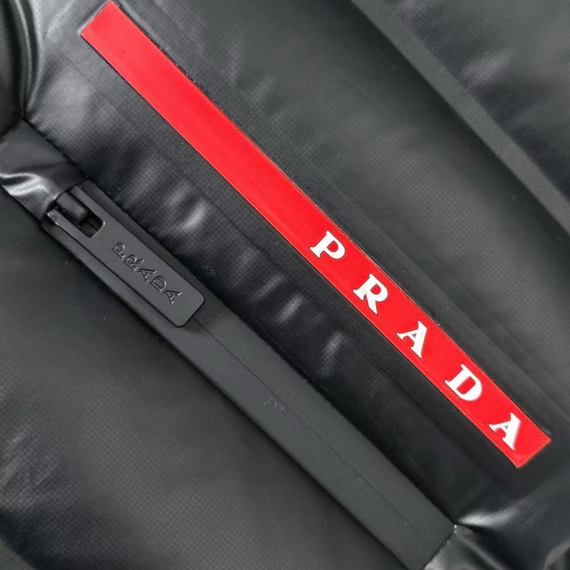 Pra*a classic red label new down vest
