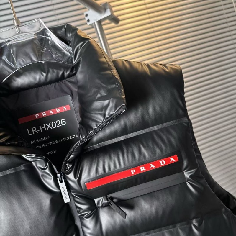 Pra*a classic red label new down vest