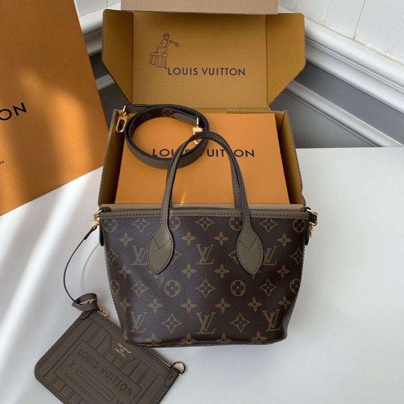L0*is V*t0n's new NEVERFULL BANDOULIÈRE INSIDE OUT BB Shopping Bag M12099 Size: 16.5*11*26.5cm