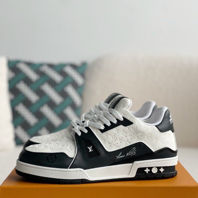 L0*is V*t0n TRAINER Sneakers