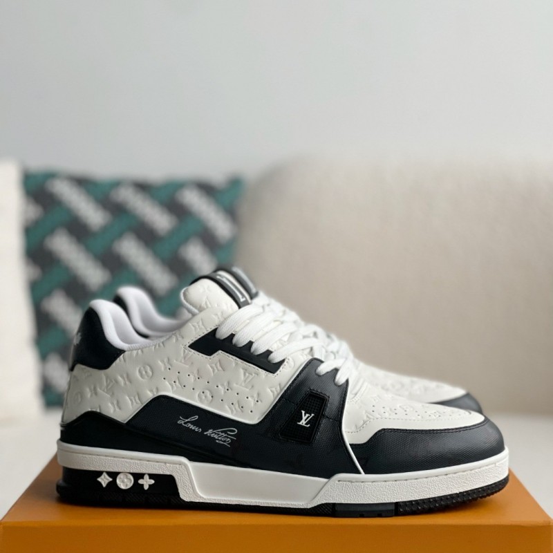 L0*is V*t0n TRAINER Sneakers