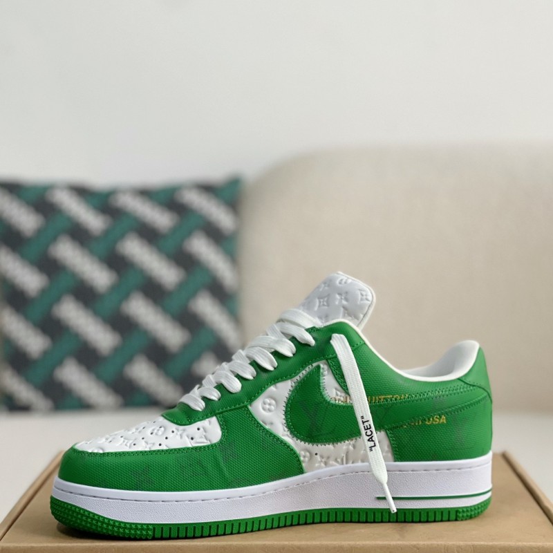 L0*is V*t0n × NIKE AIR FORCE 1 Sneaker
