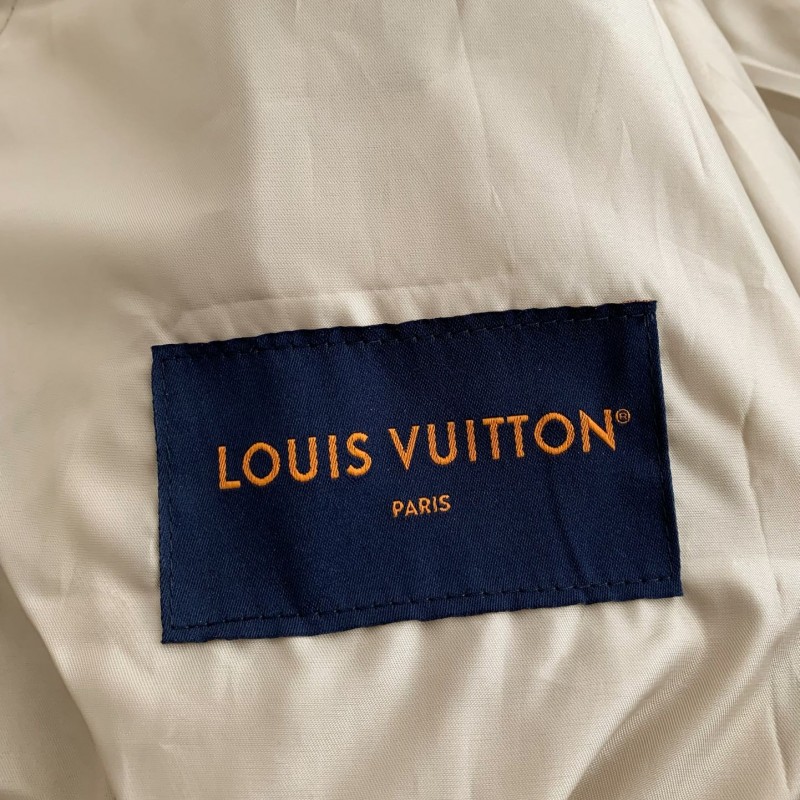 L0*is V*t0n  Jackets