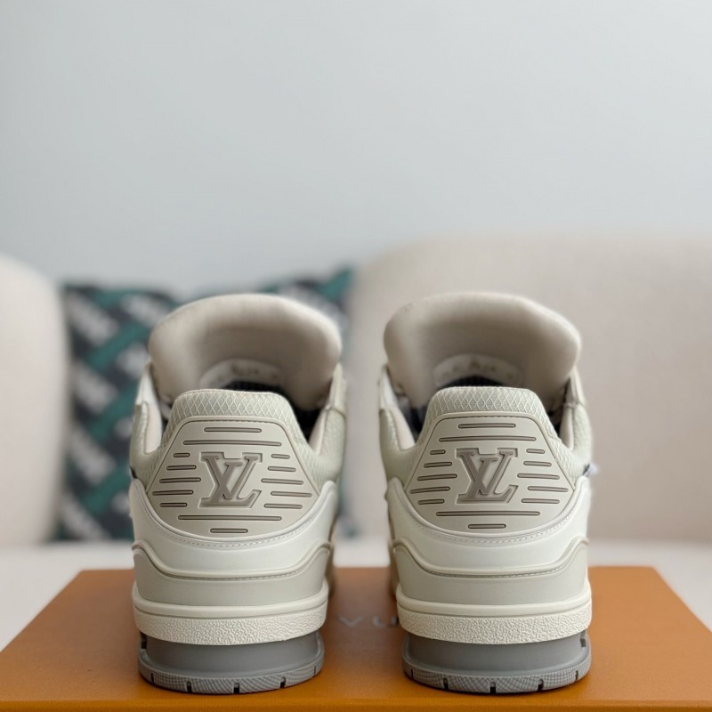 L0*is V*t0n TRAINER SNEAKERS