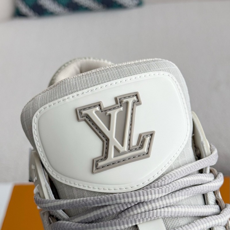 L0*is V*t0n TRAINER SNEAKERS