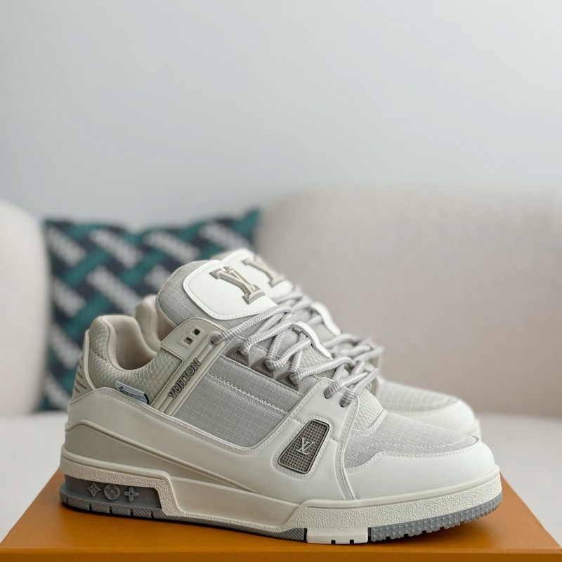 L0*is V*t0n TRAINER SNEAKERS
