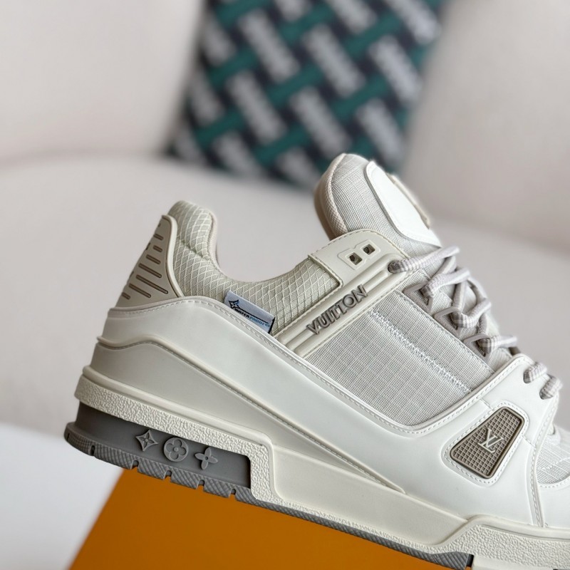 L0*is V*t0n TRAINER SNEAKERS