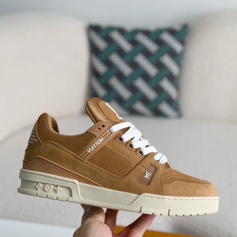 L0*is V*t0n TRAINER SNEAKERS