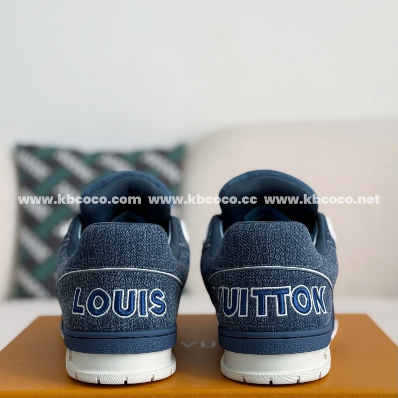 L0*is V*t0n TRAINER SNEAKERS