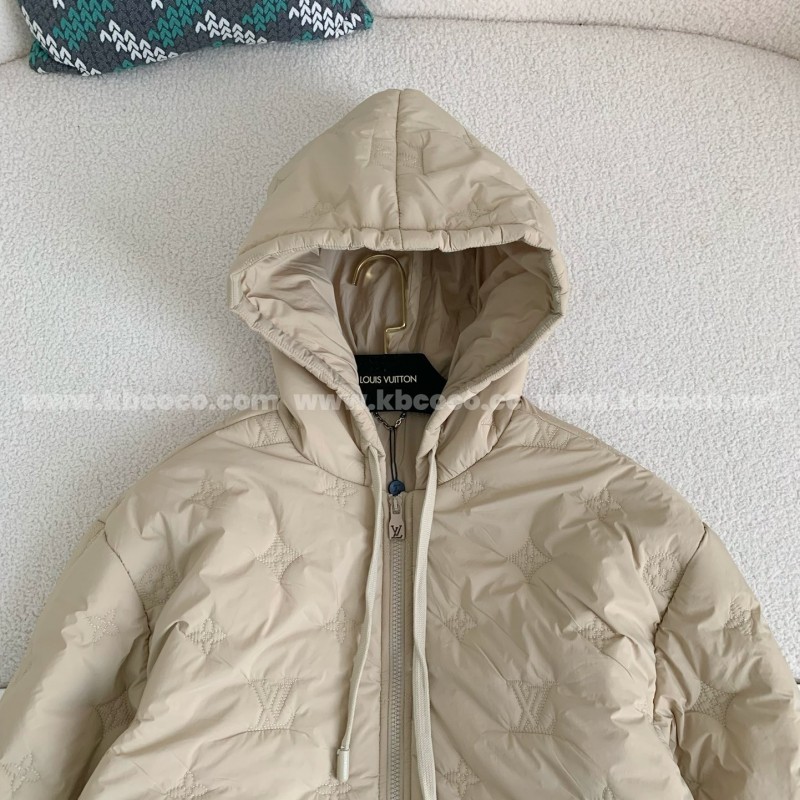 L0*is V*t0n FW24  Jacket