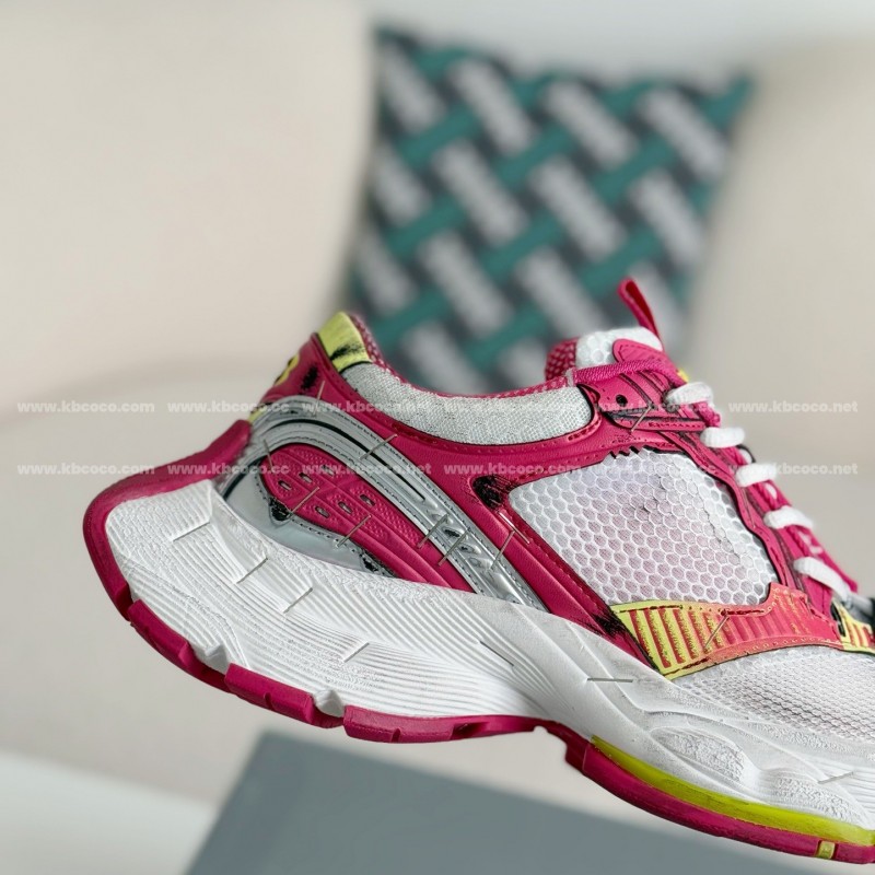 Ba*len*cia*ga Runner Sneakers