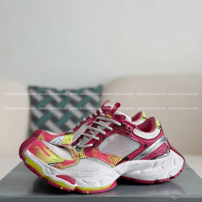 Ba*len*cia*ga Runner Sneakers