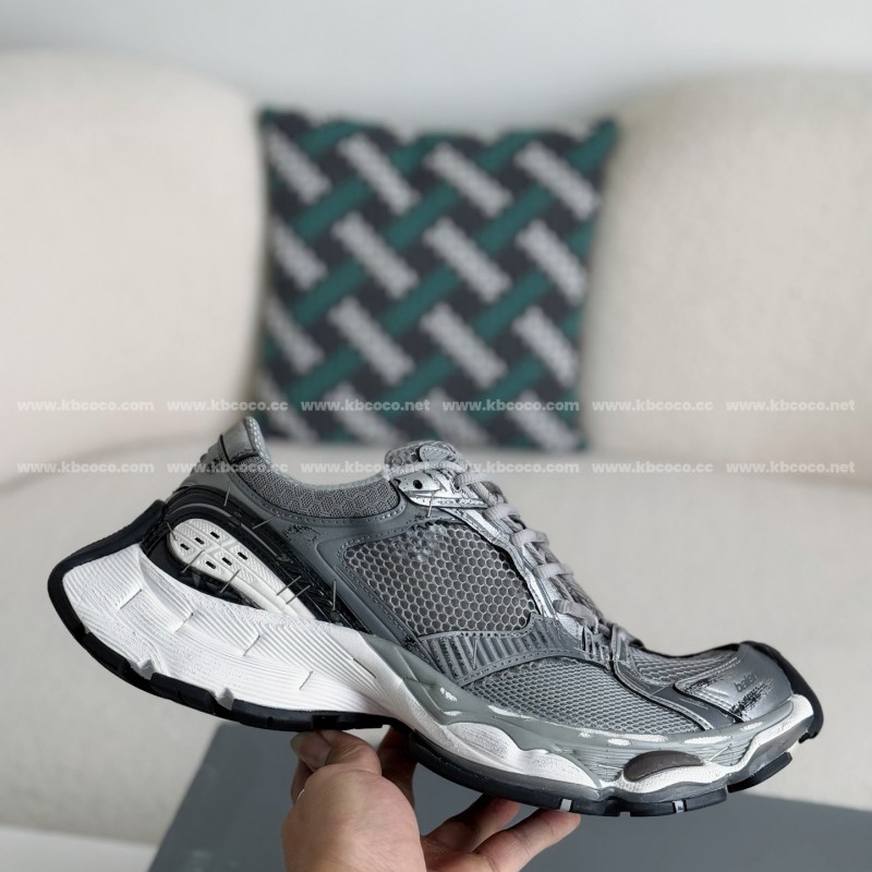 Ba*len*cia*ga Runner Sneakers