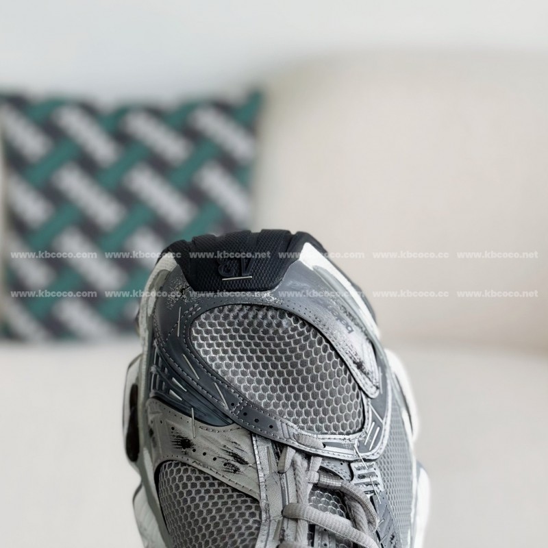 Ba*len*cia*ga Runner Sneakers