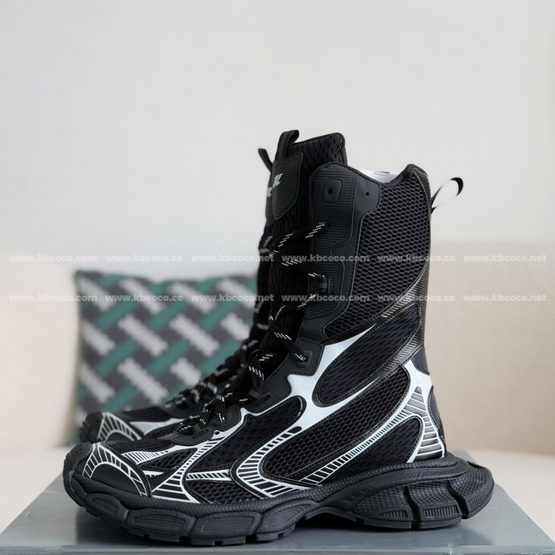 Ba*len*cia*ga knee-high boots