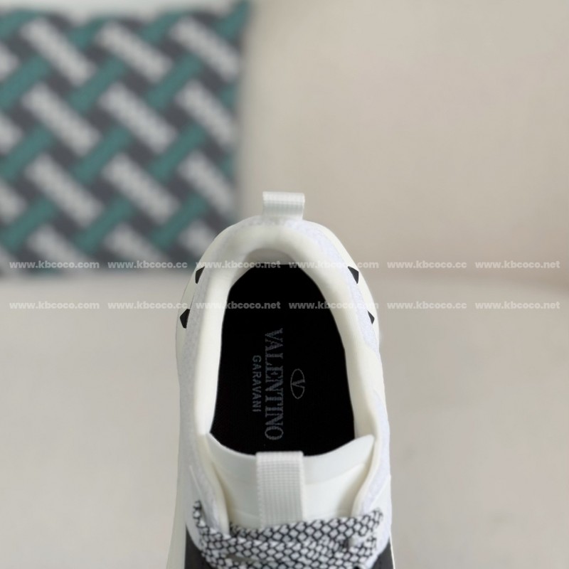 va*t*no Garavani True Act Casual Shoes