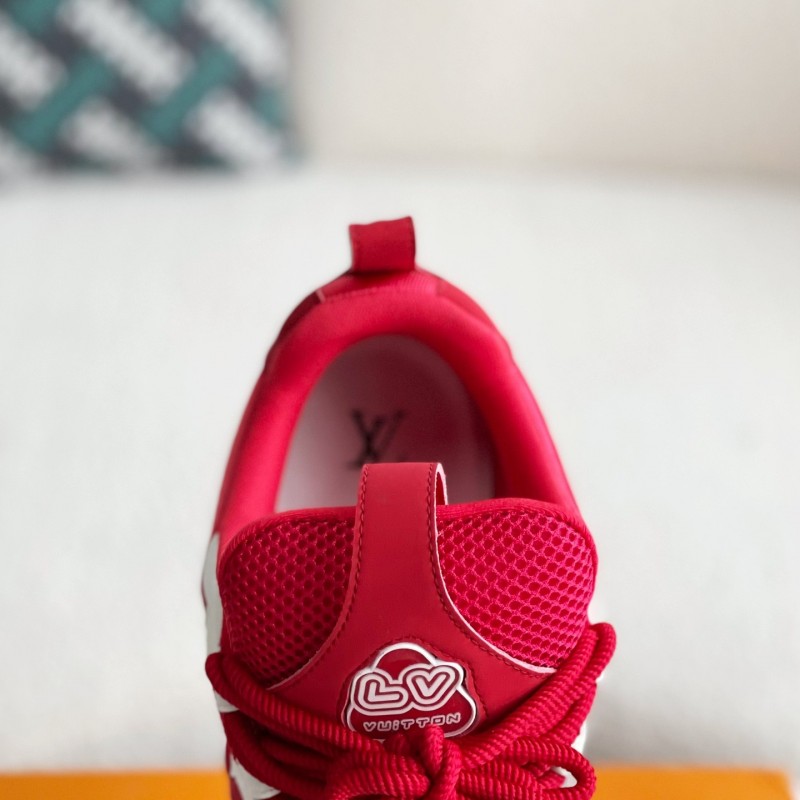 L0*is V*t0n  RUNNER TATIC  Sneakers