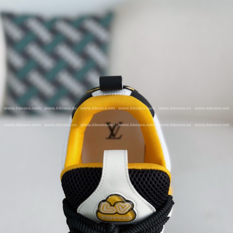 L0*is V*t0n RUNNER TATIC SNEAKERS