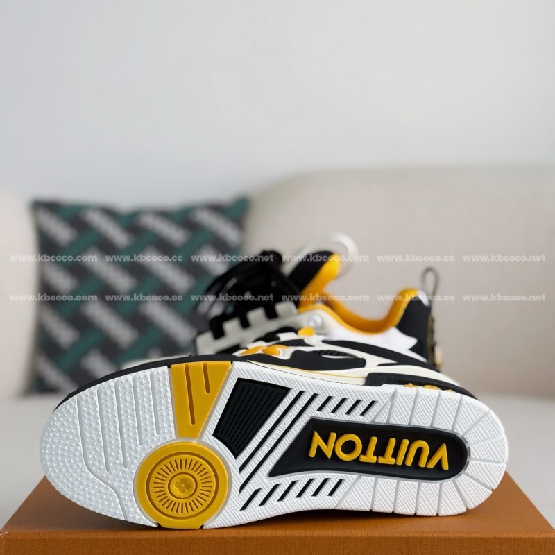 L0*is V*t0n RUNNER TATIC SNEAKERS